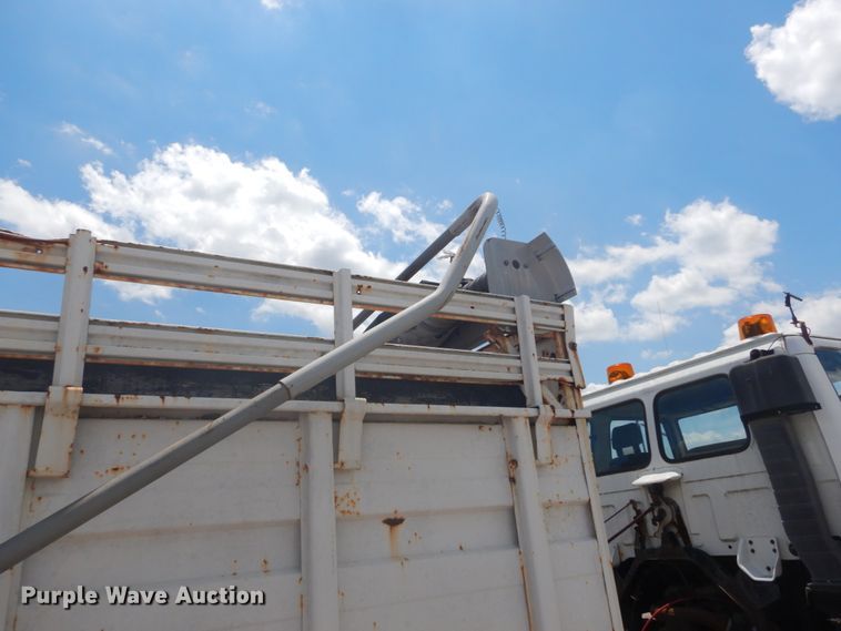 image for item DH5118 1991 Chevrolet Tiltmaster  dump truck