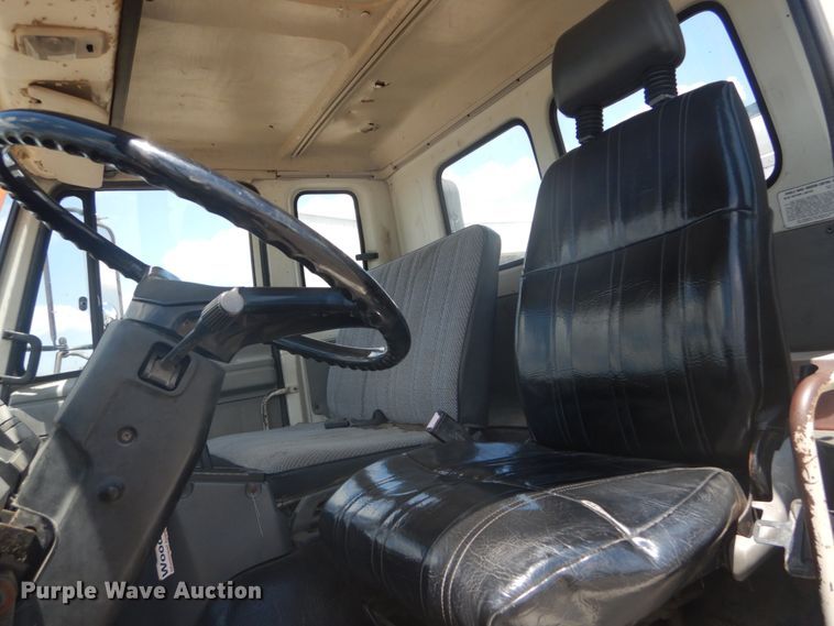 image for item DH5118 1991 Chevrolet Tiltmaster  dump truck