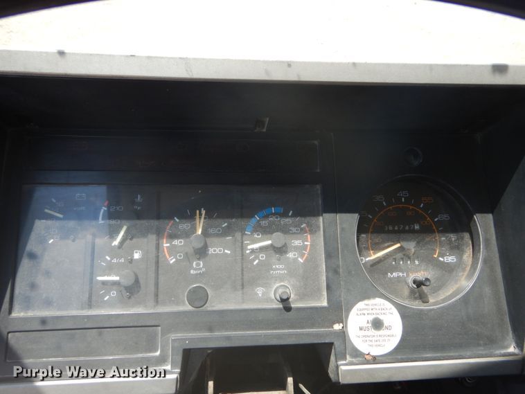 image for item DH5118 1991 Chevrolet Tiltmaster  dump truck