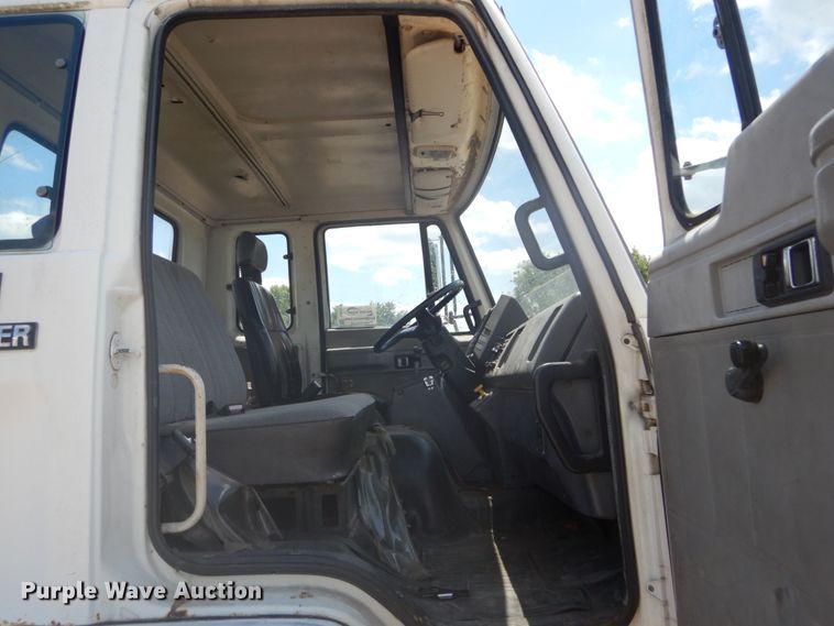 image for item DH5118 1991 Chevrolet Tiltmaster  dump truck