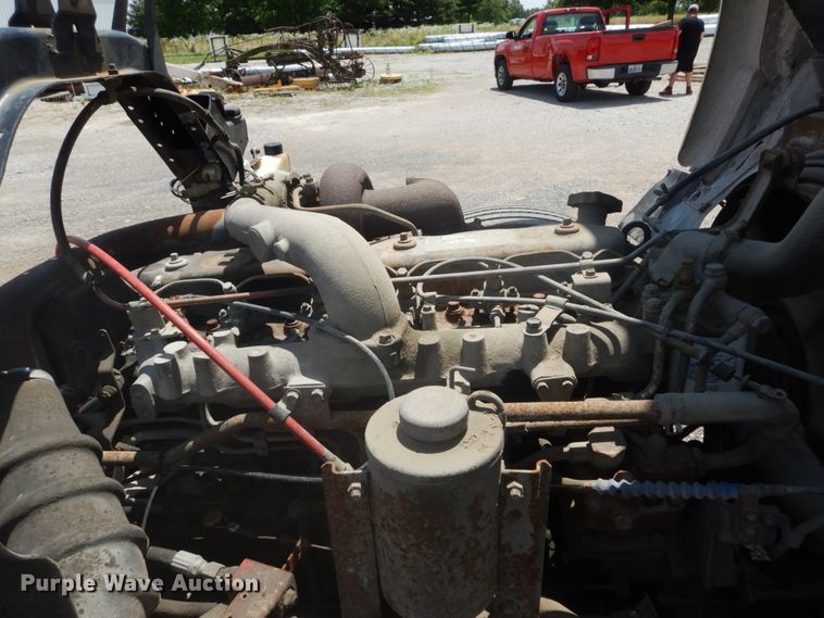 image for item DH5118 1991 Chevrolet Tiltmaster  dump truck