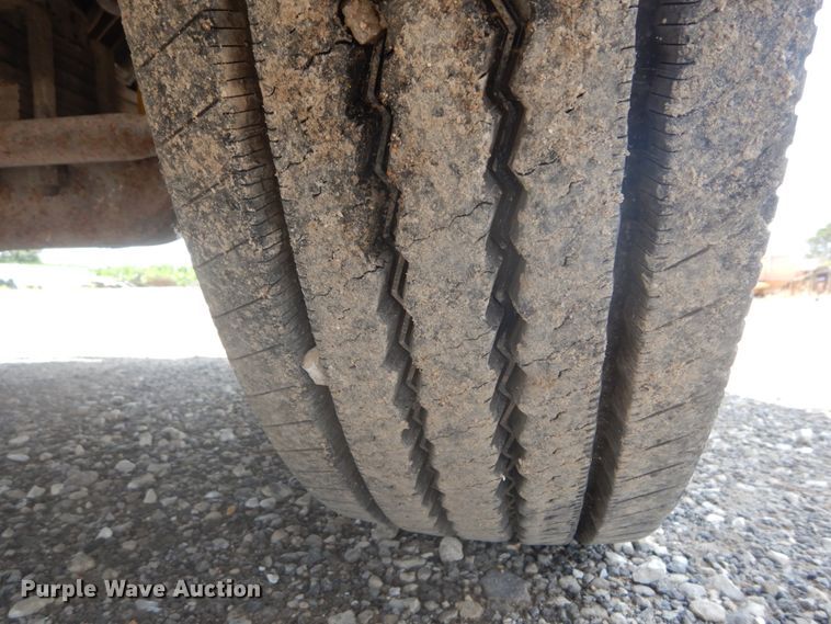 image for item DH5118 1991 Chevrolet Tiltmaster  dump truck