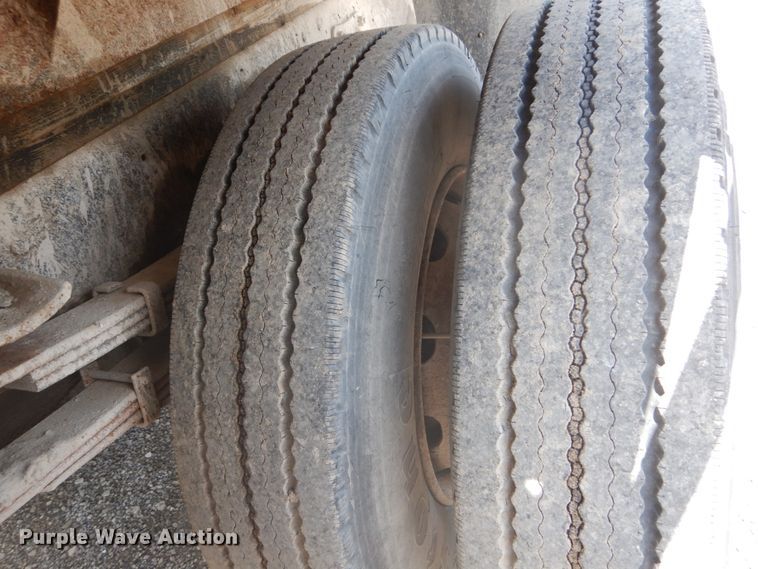 image for item DH5118 1991 Chevrolet Tiltmaster  dump truck