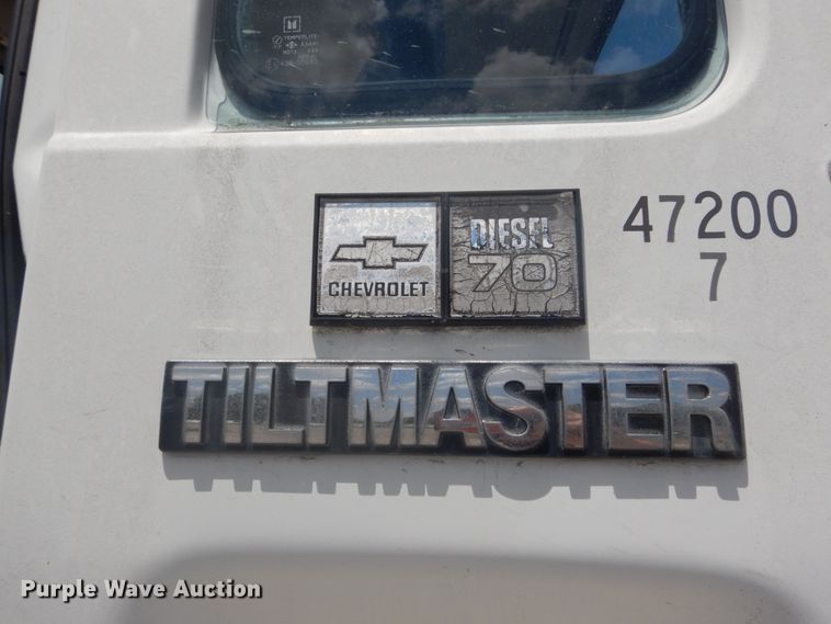 image for item DH5118 1991 Chevrolet Tiltmaster  dump truck