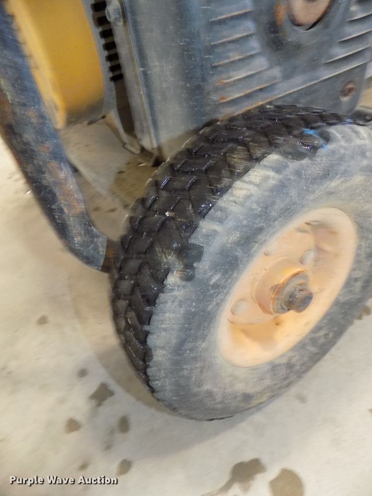 image for item DO9300 (2) DeWalt DG440B generators