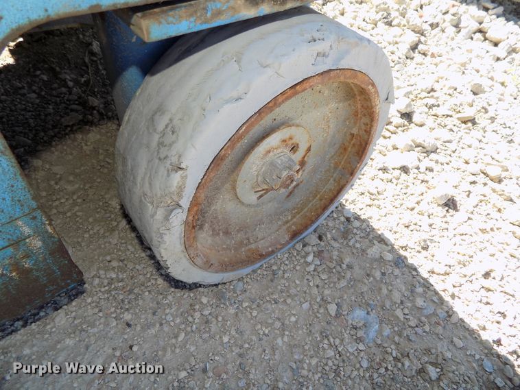 image for item DO9302 2007 Genie GR20  vertical lift