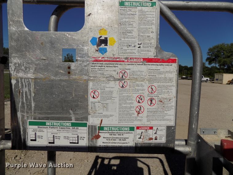 image for item DO9303 2009 Genie GR20 vertical lift