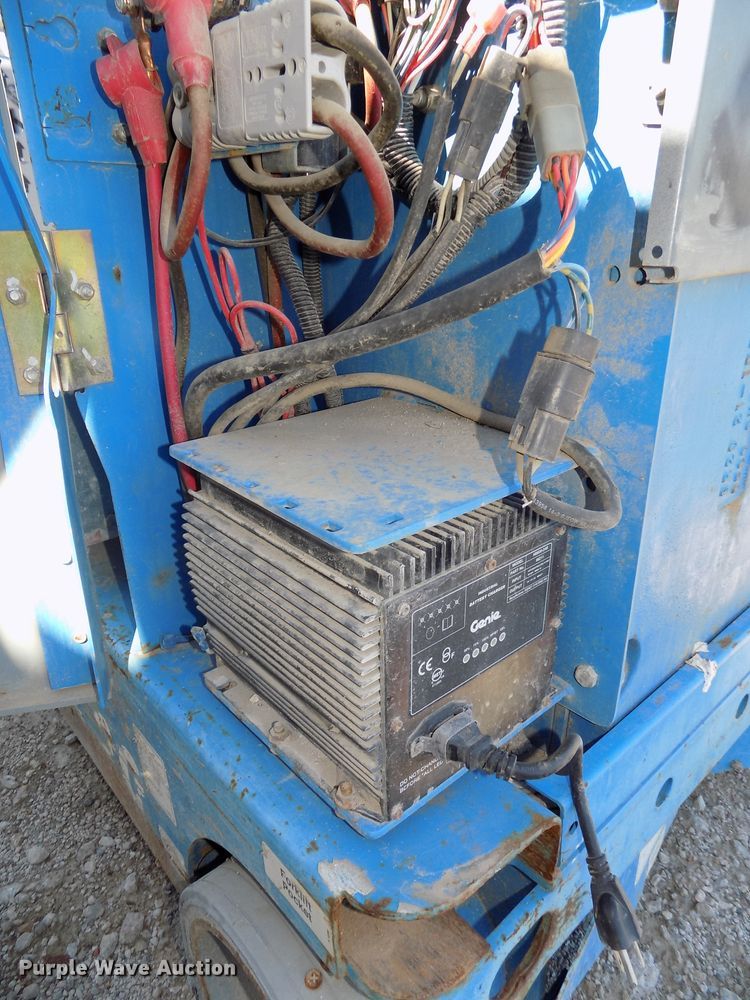 image for item DO9303 2009 Genie GR20 vertical lift