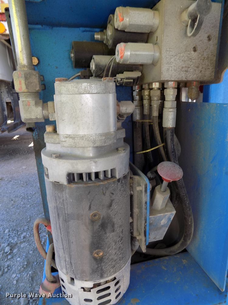 image for item DO9303 2009 Genie GR20 vertical lift