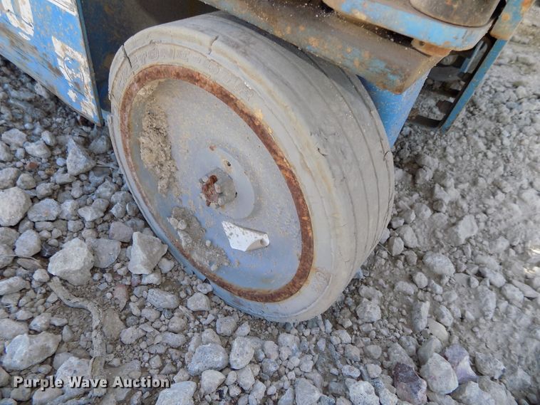 image for item DO9303 2009 Genie GR20 vertical lift