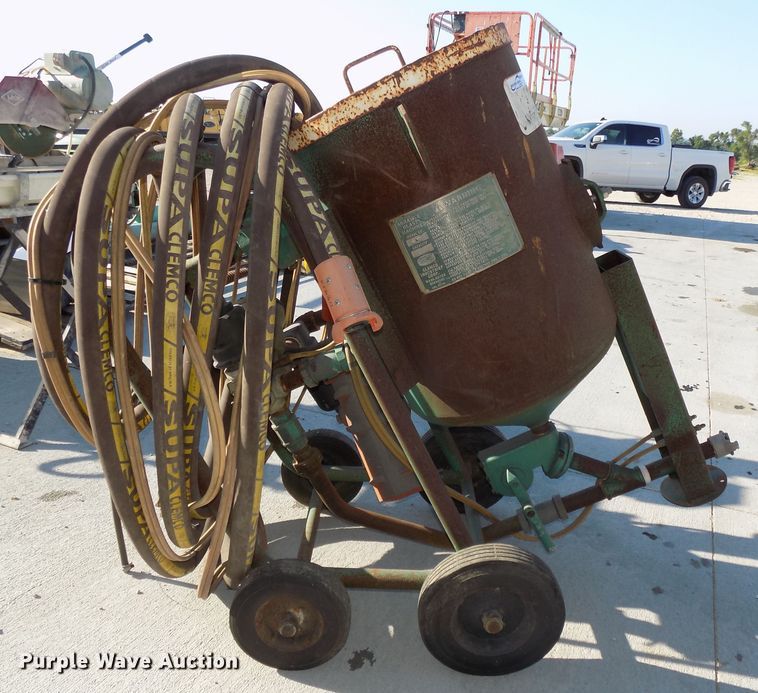 image for item DO9313 1994 Clemco 2020 sand blaster