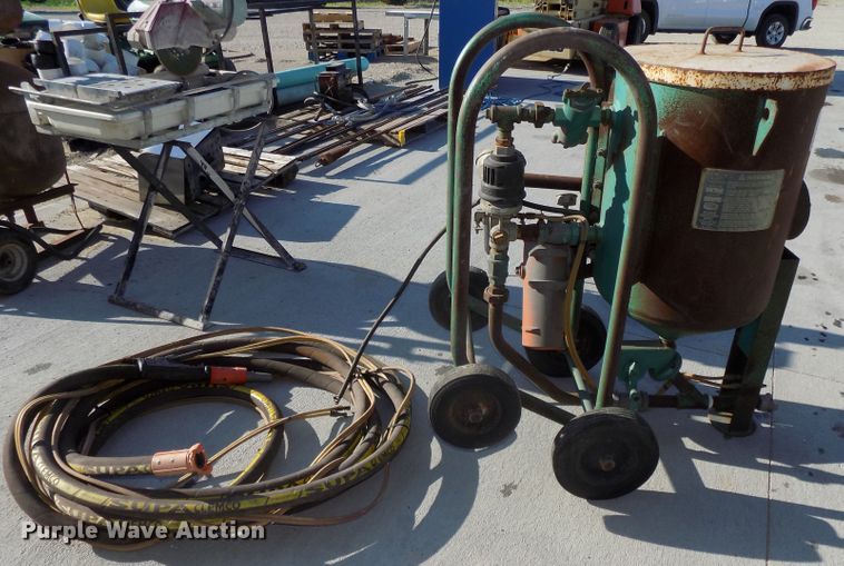 image for item DO9313 1994 Clemco 2020 sand blaster