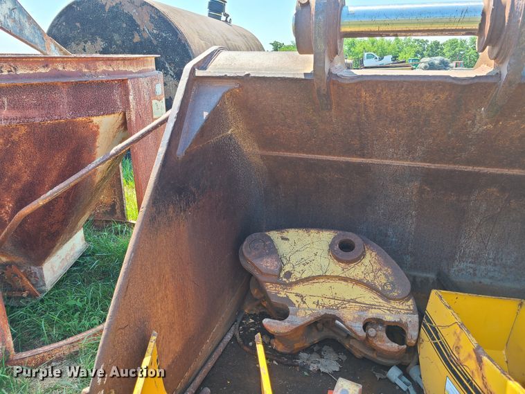 image for item EL9840 68"W excavator bucket