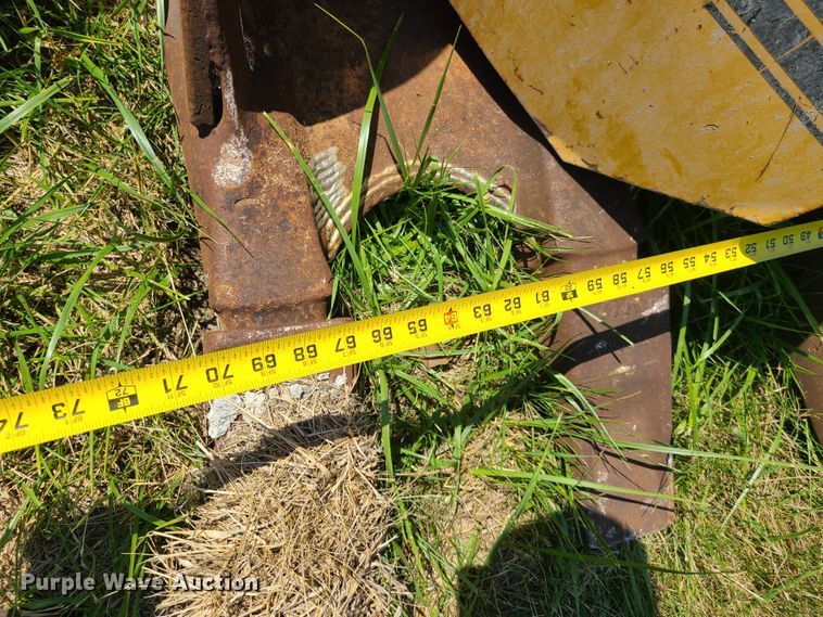 image for item EL9840 68"W excavator bucket