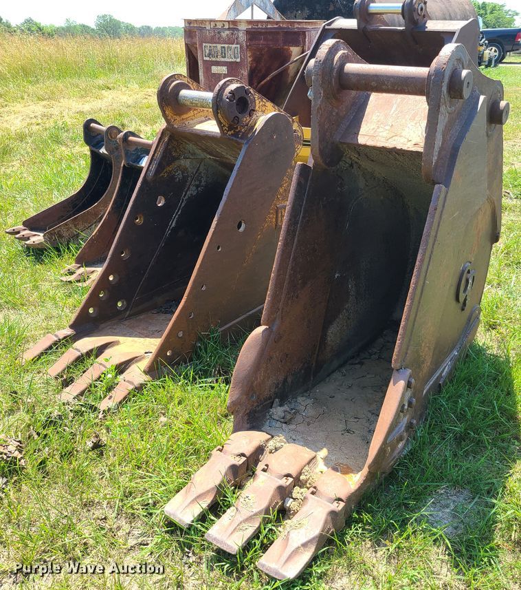 image for item EL9844 CP 24"W excavator bucket