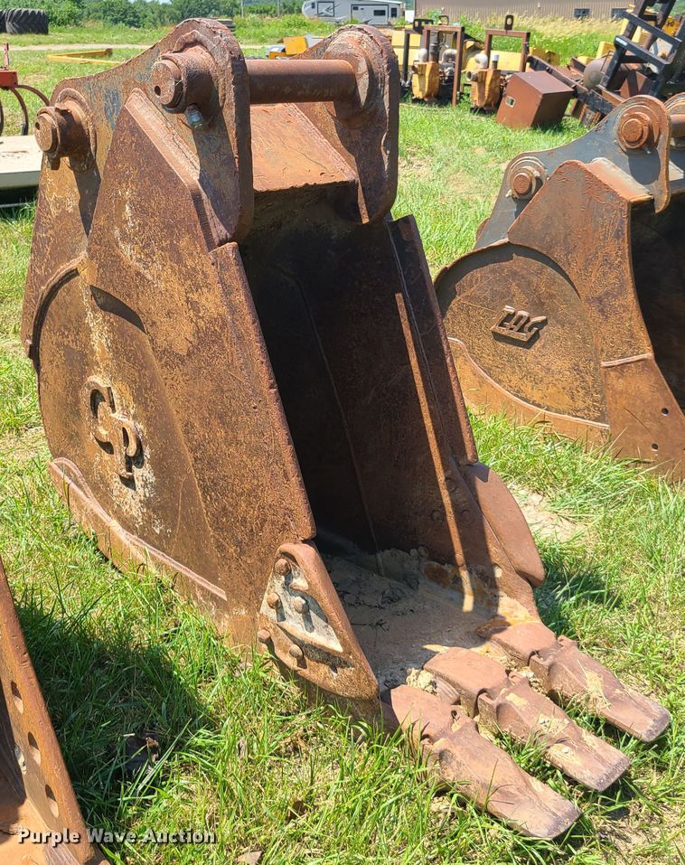 image for item EL9844 CP 24"W excavator bucket