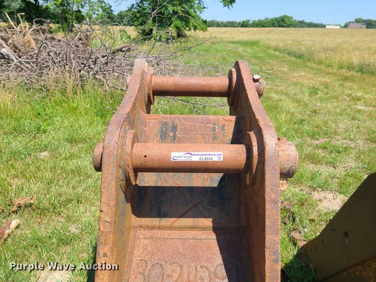 image for item EL9844 CP 24"W excavator bucket