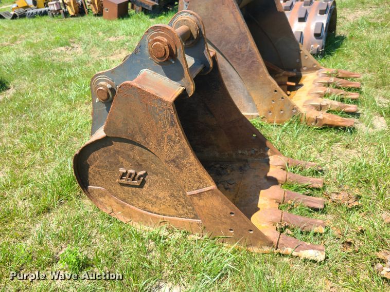 image for item EL9845 TAG 36"W excavator bucket