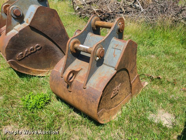 image for item EL9845 TAG 36"W excavator bucket