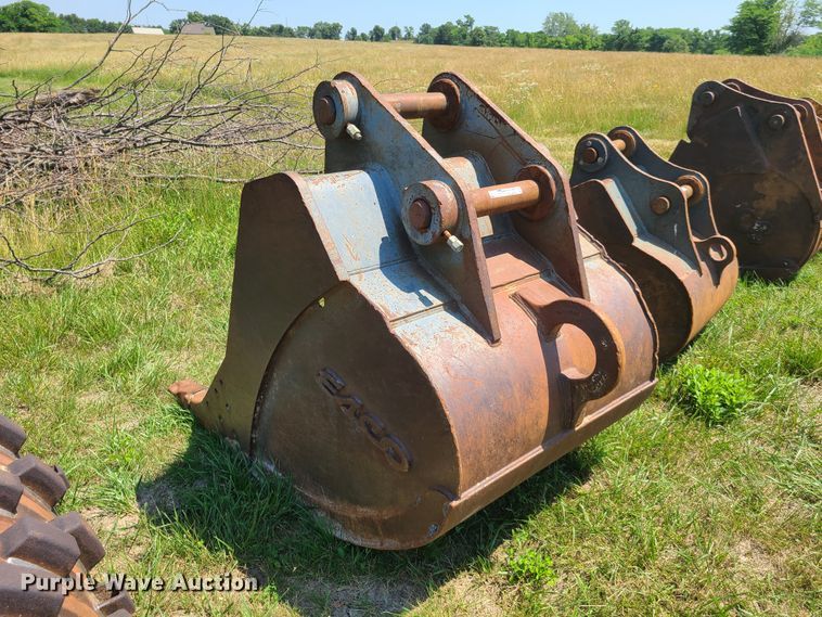 image for item EL9846 Esco 48"W excavator bucket