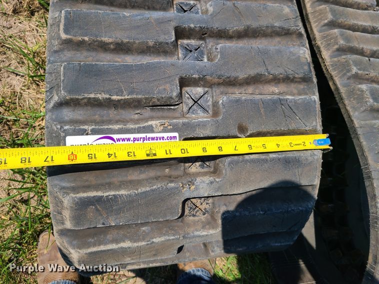 image for item EL9855 Case T300 17"W rubber skid steer tracks