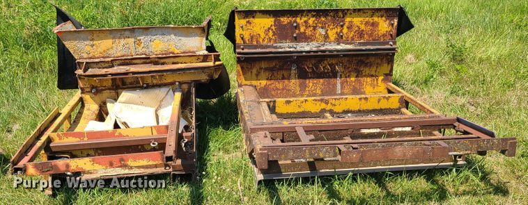 image for item EL9857 Gomaco paver fuel tank