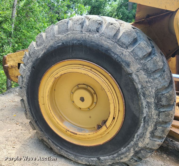 image for item EL9878 Caterpillar pan scraper