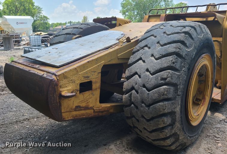 image for item EL9878 Caterpillar pan scraper