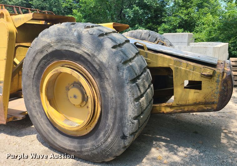 image for item EL9878 Caterpillar pan scraper