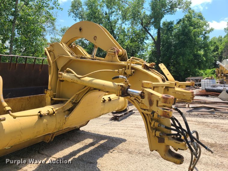 image for item EL9878 Caterpillar pan scraper