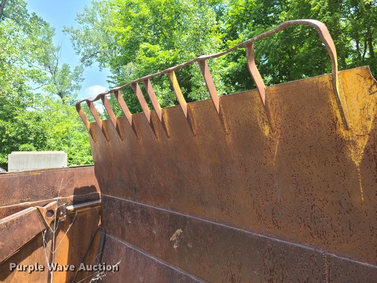 image for item EL9878 Caterpillar pan scraper