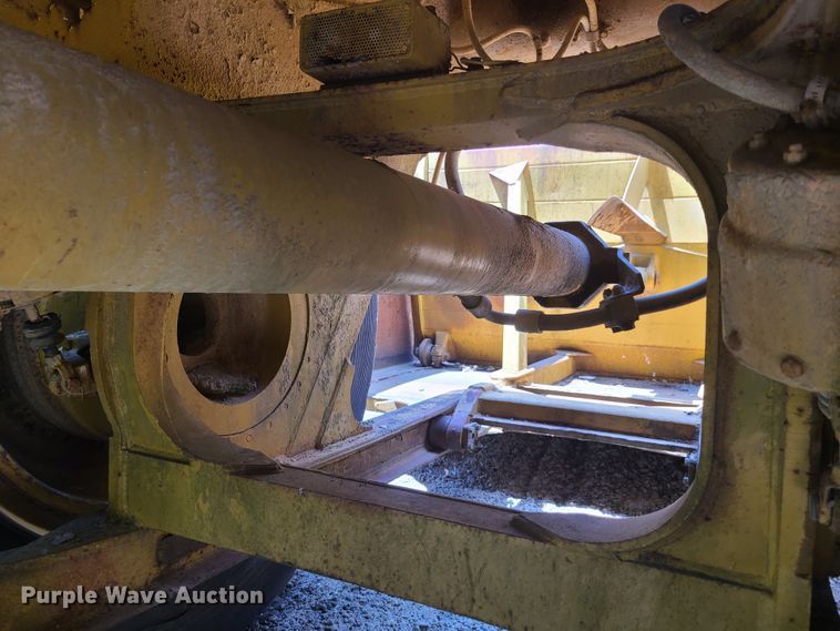 image for item EL9878 Caterpillar pan scraper