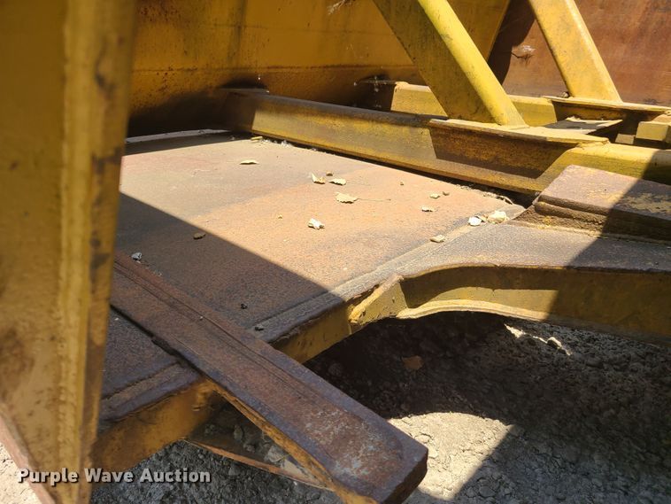 image for item EL9878 Caterpillar pan scraper