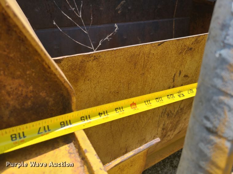 image for item EL9878 Caterpillar pan scraper