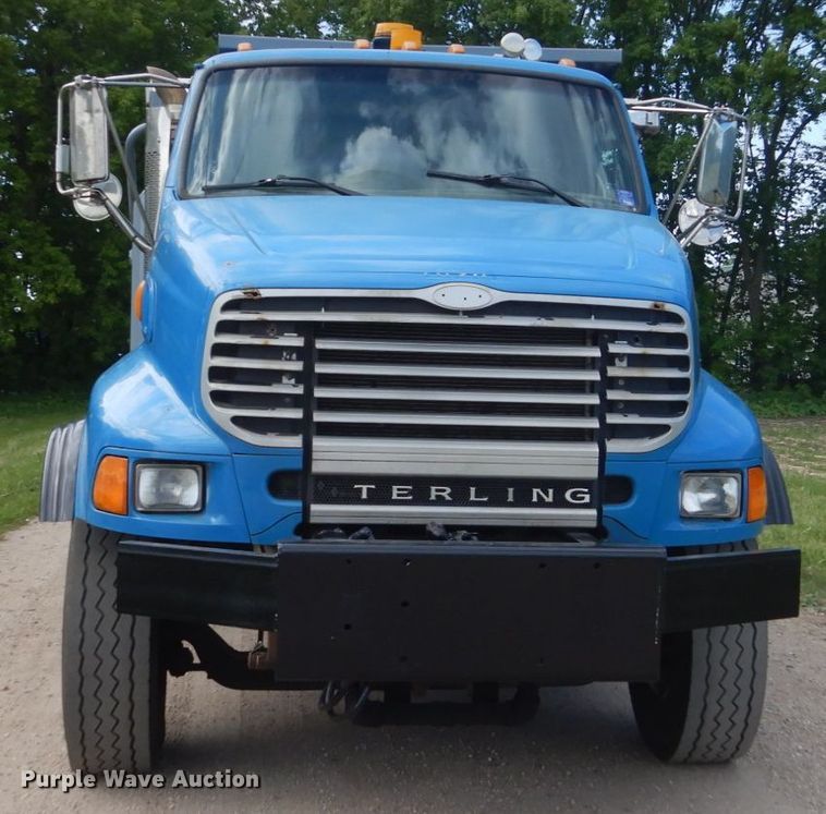 image for item FX9193 2003 Sterling L-Line  dump truck