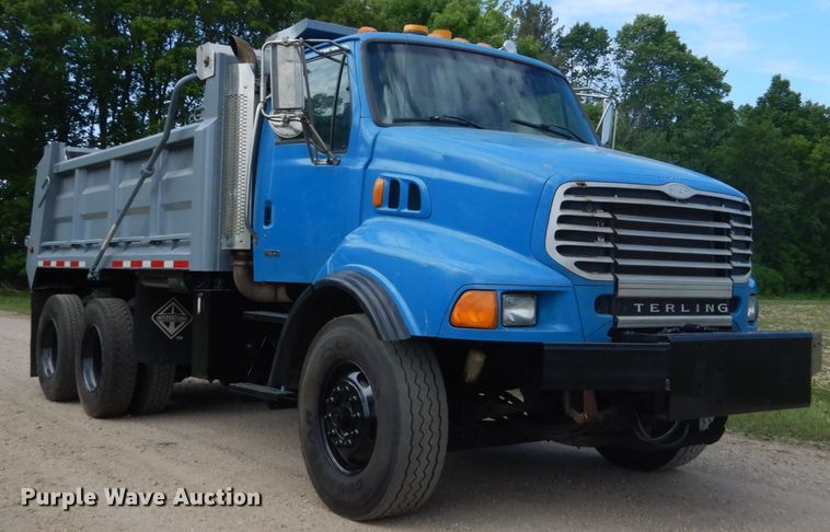 image for item FX9193 2003 Sterling L-Line  dump truck