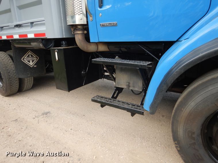 image for item FX9193 2003 Sterling L-Line  dump truck