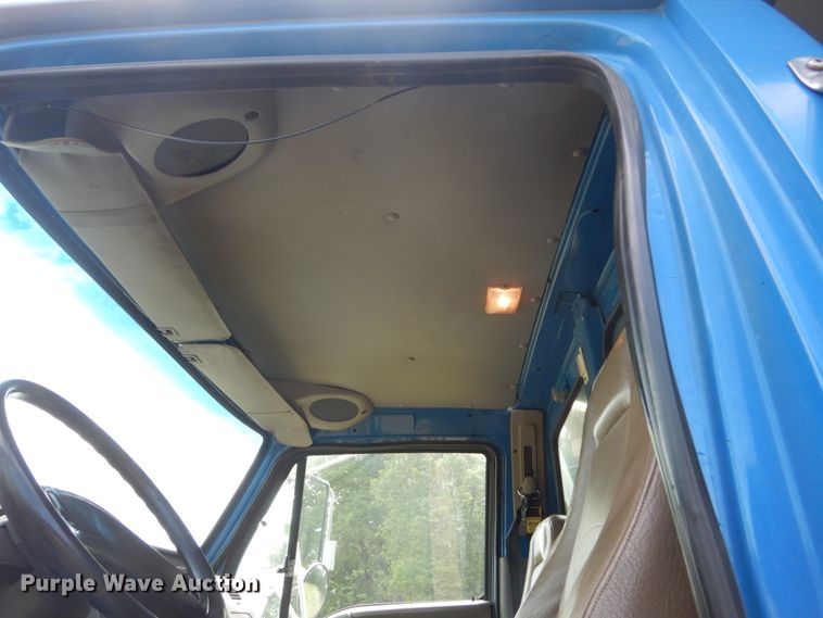 image for item FX9193 2003 Sterling L-Line  dump truck