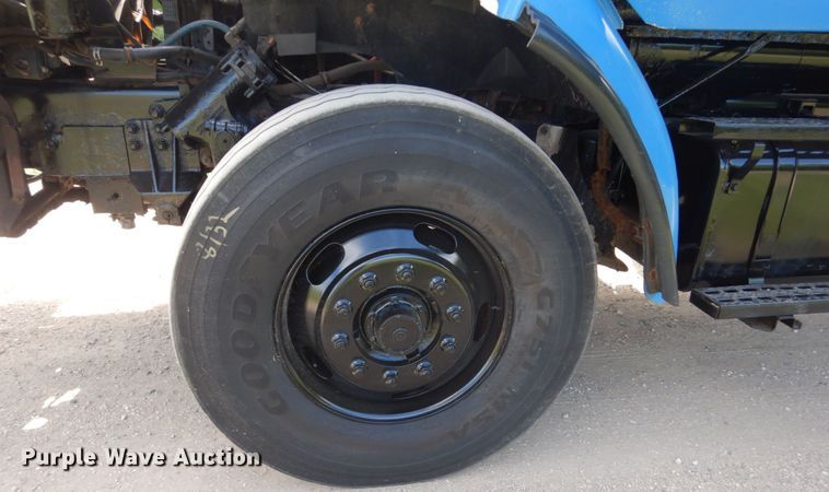 image for item FX9193 2003 Sterling L-Line  dump truck