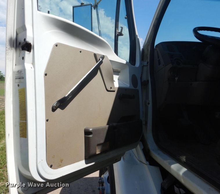 image for item FX9196 2002 Sterling L-Line  flatbed truck