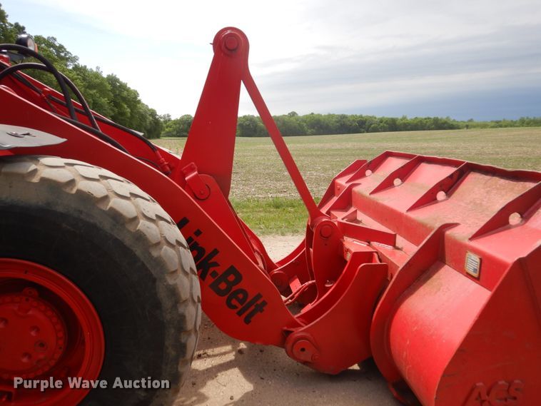 image for item FX9201 2005 Link Belt L130  wheel loader