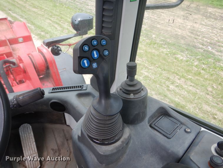 image for item FX9201 2005 Link Belt L130  wheel loader