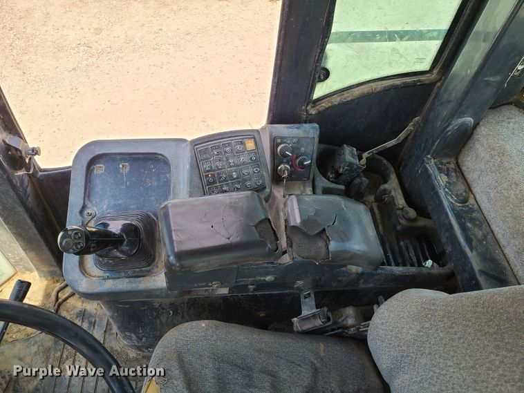 image for item FX9519 2006 John Deere 544J  High Lift wheel loader