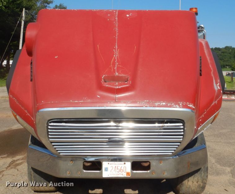 image for item GA9075 1993 Ford L9000  dump truck