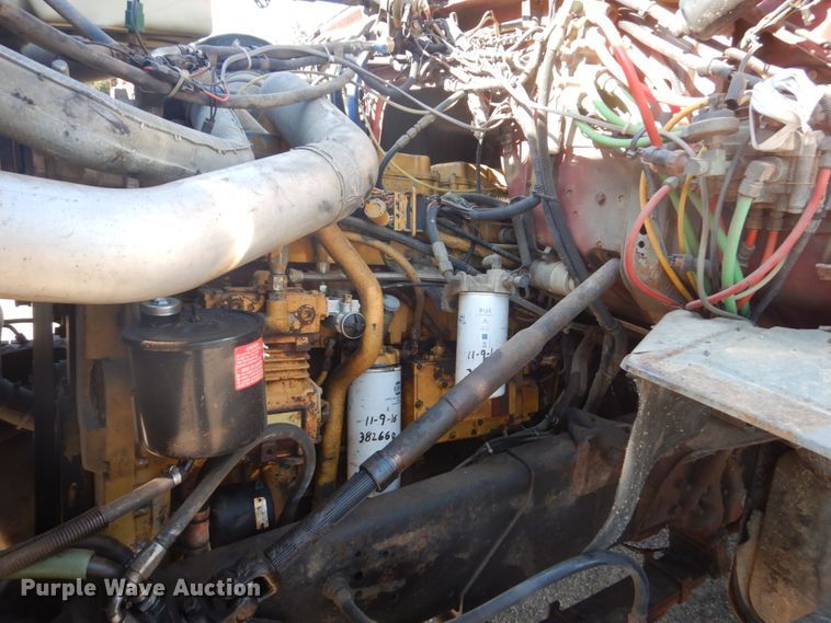 image for item GA9075 1993 Ford L9000  dump truck