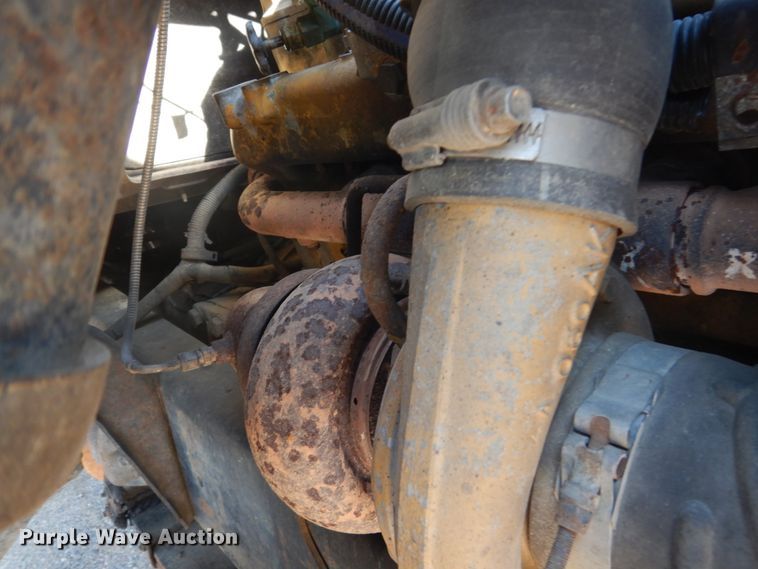 image for item GA9075 1993 Ford L9000  dump truck