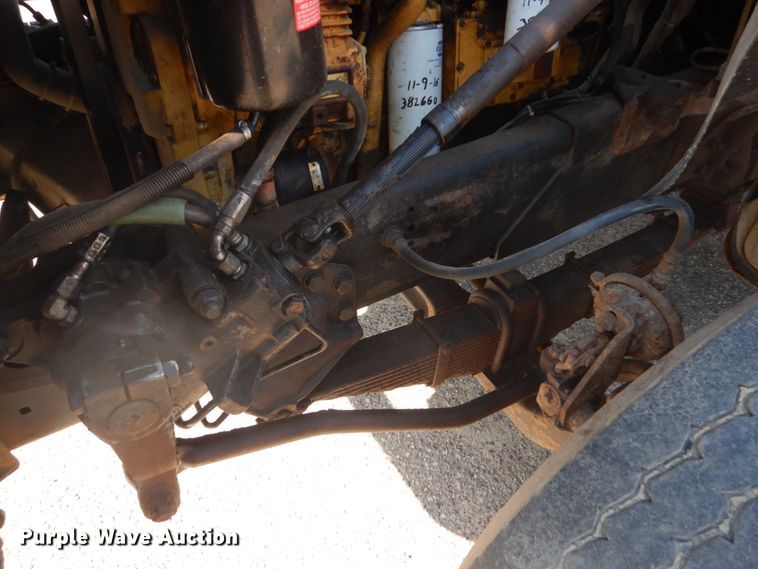 image for item GA9075 1993 Ford L9000  dump truck