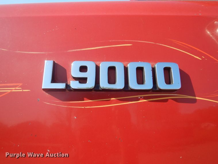 image for item GA9075 1993 Ford L9000  dump truck