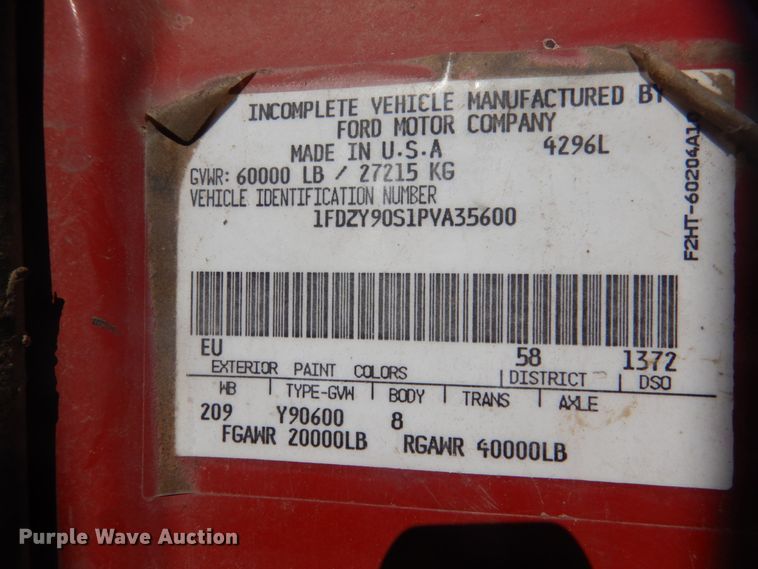 image for item GA9075 1993 Ford L9000  dump truck