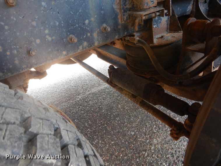 image for item GA9076 1995 Kenworth T800  dump truck